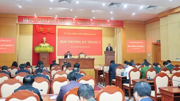 Quang cảnh phiên họp.