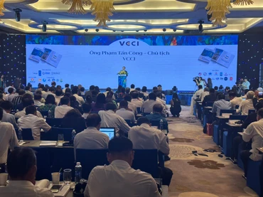 Quang cảnh Lễ công bố Báo cáo Kinh tế Thường niên đồng bằng sông Cửu Long 2023.
