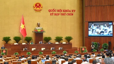 Quang cảnh phiên họp ở hội trường chiều 9/5. (Ảnh: DUY LINH) 