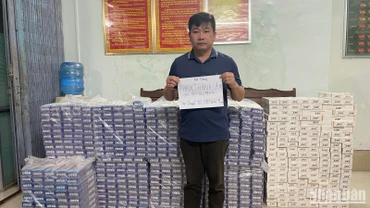 Đối tượng Phạm Thành Lâm cùng tang vật bị bắt giữ. (Ảnh: Công an cung cấp)
