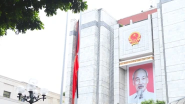 Hà Nội treo cờ rủ trong 2 ngày 24 và 25/5.