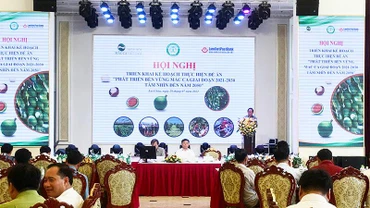 Toàn cảnh hội nghị.
