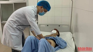 Bệnh nhân B.X.B sau can thiệp đã tỉnh táo và tiếp tục được theo dõi điều trị tại Bệnh viện Đa khoa Trung ương Cần Thơ.