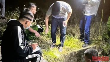 Lực lượng điều tra tiến hành khám nghiệm hiện trường vụ mất trộm hài cốt ở huyện Thái Thụy, tỉnh Thái Bình. (Ảnh công an cung cấp).