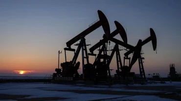 Giá dầu lại giảm trước triển vọng OPEC+ tăng sản lượng