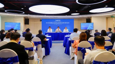 (Ảnh: Toàn cảnh phiên họp Đại hội đồng cổ đông của Tasco năm 2025)