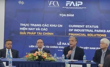 Quang cảnh Tọa đàm "Thực trạng các khu công nghiệp hiện nay và giải pháp tài chính". 