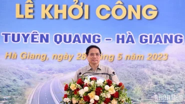 Thủ tướng Phạm Minh Chính phát biểu ý kiến tại Lễ khởi công. (Ảnh: Trần Hải)