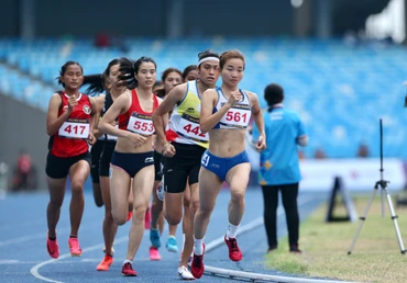 [Ảnh] Nguyễn Thị Oanh và "cú đúp Vàng" siêu tốc trong lịch sử SEA Games