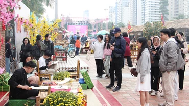Nhiều màu sắc Tết tại Công viên Biển Đông.