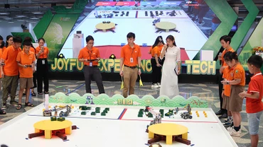Các đội thi đấu vòng Chung kết Robotics 