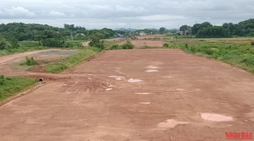 Xây dựng đoạn 2km đường vành đai 5 đang gặp khó khăn vì thiếu vốn.