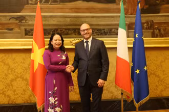 Phó Chủ tịch nước Võ Thị Ánh Xuân hội đàm với Chủ tịch Hạ viện Italia Lorenzo Fontana. (Ảnh: BNG)