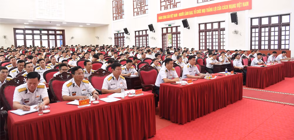 2-cac-dai-bieu-tham-du-hoi-nghi.jpg