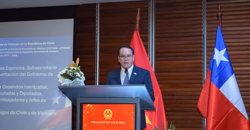 Đại sứ Nguyễn Việt Cường phát biểu tại Lễ kỷ niệm. (Ảnh: Đại sứ quán Việt Nam tại Chile cung cấp)