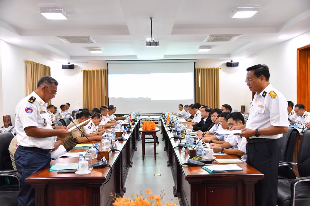 3-quang-canh-hoi-nghi.jpg
