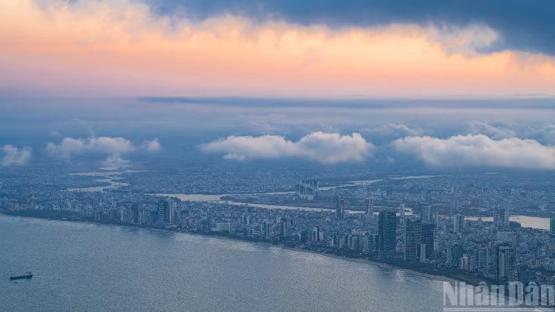 Tình hình phát triển kinh tế-xã hội năm 2025 trên địa bàn thành phố Đà Nẵng có nhiều điểm sáng khá tích cực và đạt nhiều kết quả vượt trội. (Ảnh: TÙNG LÂM)