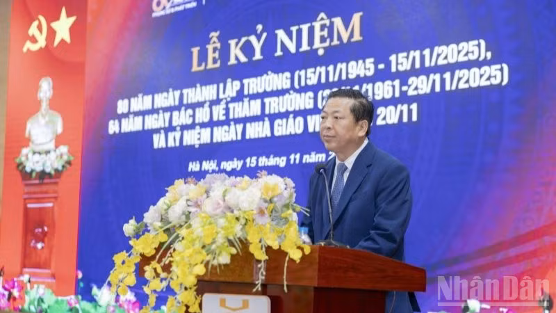 Tiến sĩ Trần Hồng Minh, Ủy viên Trung ương Đảng, Bộ trưởng Xây dựng, phát biểu tại lễ kỷ niệm.
