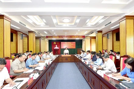 Các đại biểu tại buổi làm việc.