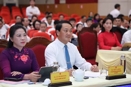 Đồng chí Hầu A Lềnh, Ủy viên Trung ương Đảng, Bí thư Tỉnh ủy Tuyên Quang dự kỳ họp.