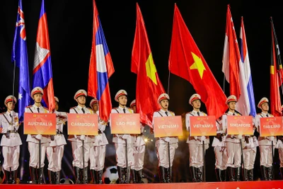 Quốc kỳ 8 đội tham dự Giải bóng đá Công an, Cảnh sát ASEAN mở rộng 2025.