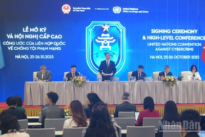 Thượng tướng Phạm Thế Tùng, Thứ trưởng Công an phát biểu tại buổi họp báo. (Ảnh: TRUNG HƯNG)