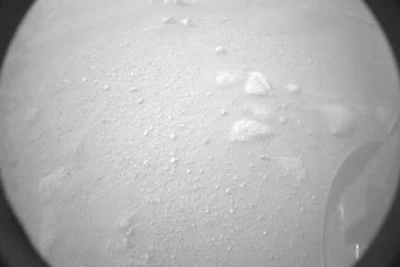 Hình ảnh bề mặt sao Hỏa do tàu thám hiểm Perseverance của NASA chụp lại. (Ảnh: THX/TTXVN)