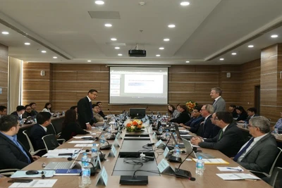 Quang cảnh buổi làm việc.