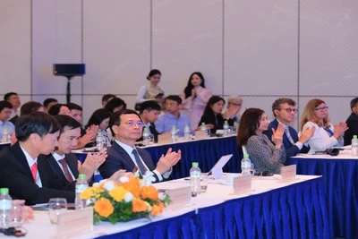 Lãnh đạo Bộ Khoa học và Công nghệ tham dự diễn đàn.