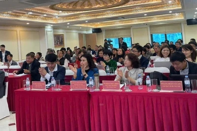 Hội thảo thu hút đông đảo nhà khoa học, chuyên gia, nhà quản lý tham dự.