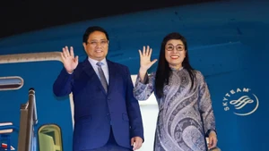 Thủ tướng Phạm Minh Chính và Phu nhân rời Hà Nội sang tham dự UNOC 3 tại Pháp và thăm chính thức Estonia, Thụy Điển. (Ảnh: TTXVN)