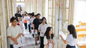 Tại Kỳ thi tuyển sinh vào lớp 10 năm học 2025-2026 của Hà Nội. (Ảnh: ĐẠI THẮNG)