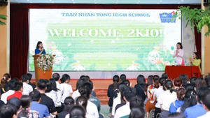 Trường THPT Trần Nhân Tông (Hà Nội) tổ chức gặp gỡ học sinh trúng tuyển lớp 10 (Ảnh: ĐẠI THẮNG)