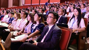 Các đại biểu dự Lễ khai mạc Diễn đàn Trí thức trẻ Việt Nam toàn cầu lần thứ 6 tại Hà Nội.