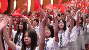 Học sinh trong Lễ kỷ niệm 80 năm truyền thống ngành giáo dục và khai giảng năm học 2025-2026.