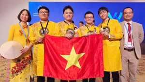 Đoàn Việt Nam tại Olympic Hóa học quốc tế lần thứ 57, năm 2025 (Ảnh: MOET)