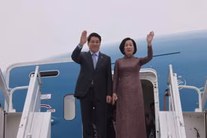 Chủ tịch nước Lương Cường và Phu nhân đã rời Thủ đô Luanda, kết thúc tốt đẹp chuyến thăm cấp Nhà nước Cộng hòa Angola.