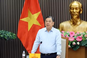 Ủy viên Bộ Chính trị, Phó Thủ tướng Thường trực Chính phủ Phạm Gia Túc, Trưởng Ban Chỉ đạo Nhà nước các chương trình, công trình, dự án quan trọng quốc gia, trọng điểm ngành năng lượng chủ trì cuộc họp nghe báo cáo về tình hình triển khai và giải pháp thực hiện Điều chỉnh Quy hoạch phát triển điện lực quốc gia thời kỳ 2021-2030. (Ảnh: VGP/Phương Nguyên)