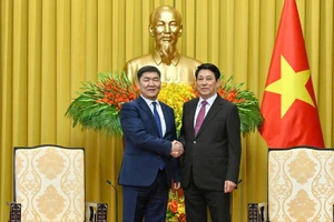 Chủ tịch nước Lương Cường tiếp Chánh án Tòa án tối cao Mông Cổ Ganzorig Damdin. (Ảnh: THỦY NGUYÊN)