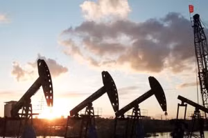 Giàn khoan dầu tại tỉnh Hắc Long Giang, Trung Quốc. (Ảnh: THX/TTXVN)