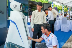 Một sản phẩm khoa học công nghệ cao. (Ảnh: Kim Bách)