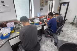 Các cơ quan chức năng phát hiện nhiều cơ sở sản xuất, kinh doanh răng giả trên địa bàn thành phố Hà Nội. (Ảnh: Diệu Linh)