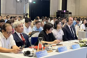 Các đại biểu tham dự hội thảo.