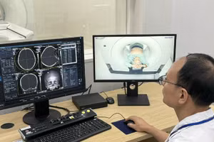 Bệnh viện đa khoa Chương Mỹ (Sở Y tế Hà Nội) triển khai các kỹ thuật hiện đại phục vụ công tác khám, điều trị cho người bệnh.