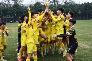 U14 Hà Nội ăn mừng chức vô địch Giải U14 các câu lạc bộ khu vực phía bắc 2025-2026. (Ảnh: Hà Nội FC)