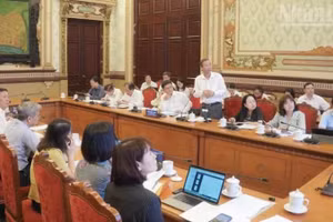 Quang cảnh buổi làm việc.