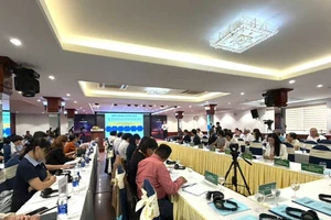 Toàn cảnh diễn đàn.