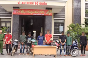 Nhóm 8 thanh thiếu niên gây rối trật tự công cộng tại cơ quan Công an Sơn La.