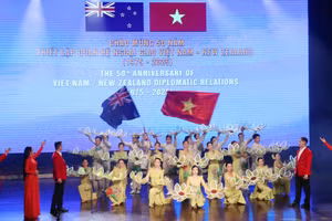 Ủy ban nhân dân Thành phố Hồ Chí Minh tổ chức Lễ kỷ niệm 50 năm thiết lập quan hệ ngoại giao Việt Nam-New Zealand (1975-2025), tại Thành phố Hồ Chí Minh, ngày 28/11/2025. (Ảnh: TTXVN)