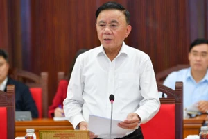 Ủy viên Bộ Chính trị, Thường trực Ban Bí thư Trần Cẩm Tú.